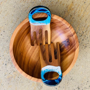 Salad serving set and wooden bowl