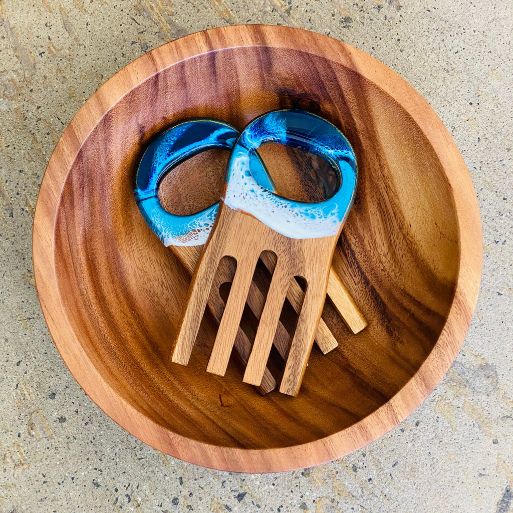 Salad serving set and wooden bowl